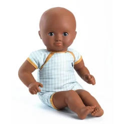 Djeco Muñeco camisa naranja pantalón azul 32cm