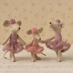 Maileg Ratita con diadema y pompón rosa 13cm.