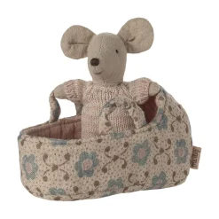 Maileg Ratoncito bebé en capazo rosa 6cm